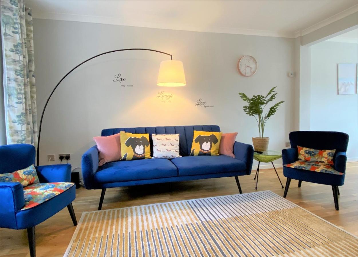 Redhill Town Centre 3 Bed House Near Gatwick Airport, Easy Commute To London Apartamento Exterior foto